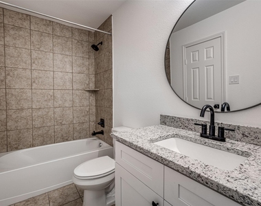 12721 Plummersville Street - Photo Thumbnail 15