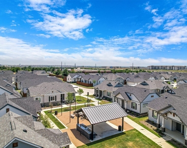 7216 Tall Tree Drive - Photo Thumbnail 30
