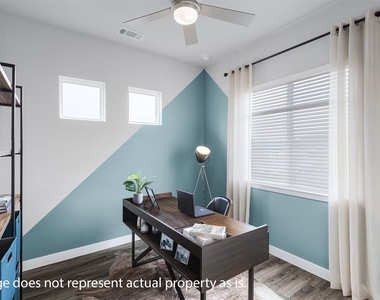 7216 Tall Tree Drive - Photo Thumbnail 11