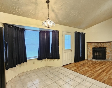 8731 Croteau Drive - Photo Thumbnail 4