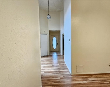 8731 Croteau Drive - Photo Thumbnail 6