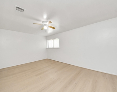 9131 Rentur Drive - Photo Thumbnail 16