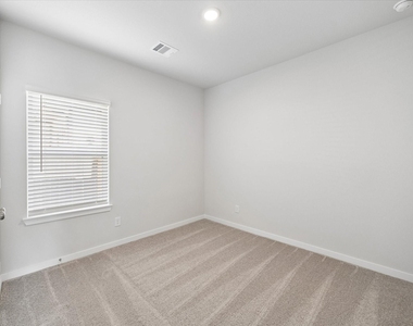 11605 Whirlaway Drive - Photo Thumbnail 14