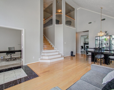3043 W Hampton Drive - Photo Thumbnail 7