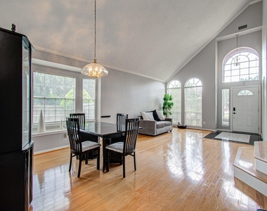 3043 W Hampton Drive - Photo Thumbnail 8