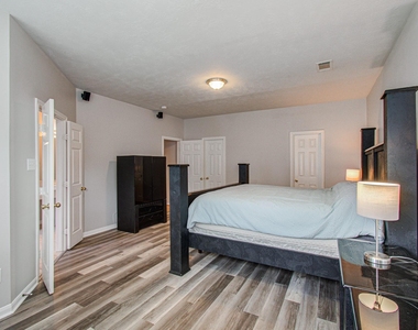 3043 W Hampton Drive - Photo Thumbnail 27