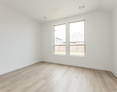 30723 Green Acres Court - Photo Thumbnail 11