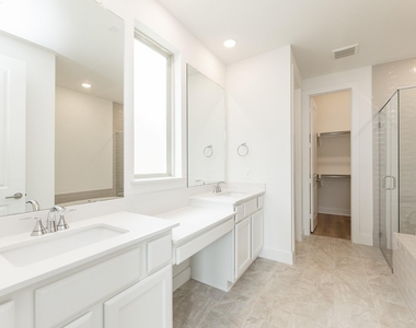 30723 Green Acres Court - Photo Thumbnail 13