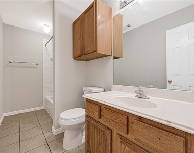 2311 Falcon Knoll Ln - Photo Thumbnail 24