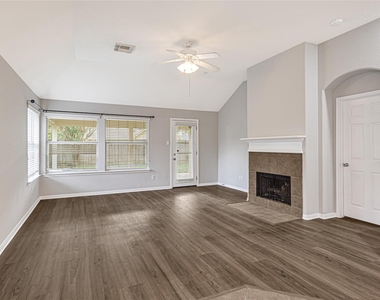 2311 Falcon Knoll Ln - Photo Thumbnail 6