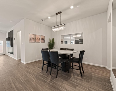 3013 Chestnut Lane - Photo Thumbnail 12