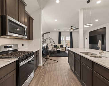3013 Chestnut Lane - Photo Thumbnail 16