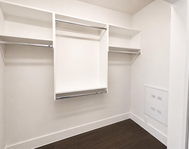 3120 Smith Street - Photo Thumbnail 4