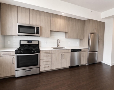 3120 Smith Street - Photo Thumbnail 2