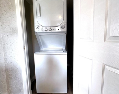 3214 Hutchins Street - Photo Thumbnail 8
