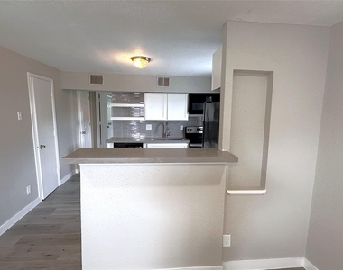 3214 Hutchins Street - Photo Thumbnail 2