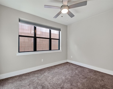2401 Crawford Street - Photo Thumbnail 26