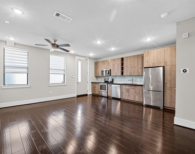 2401 Crawford Street - Photo Thumbnail 21
