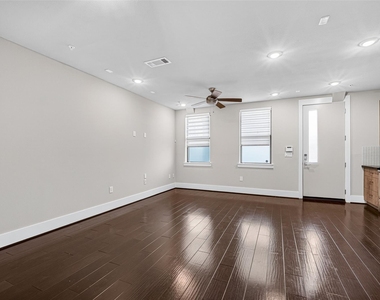 2401 Crawford Street - Photo Thumbnail 22