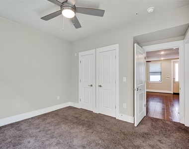 2401 Crawford Street - Photo Thumbnail 27