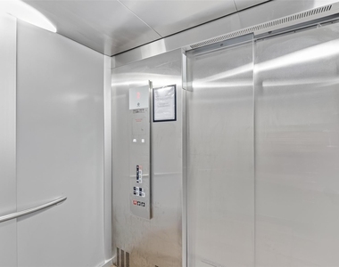 2401 Crawford Street - Photo Thumbnail 6