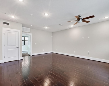 2401 Crawford Street - Photo Thumbnail 19