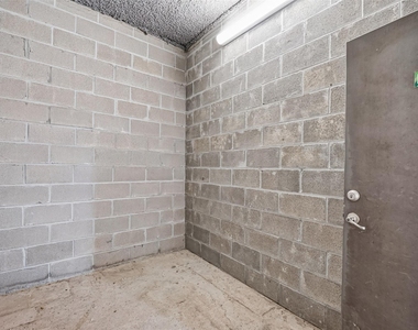 2401 Crawford Street - Photo Thumbnail 35