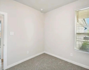 9450 Herons Preserve - Photo Thumbnail 36