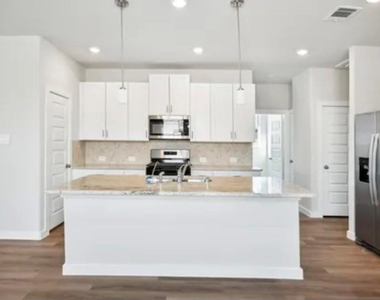 9450 Herons Preserve - Photo Thumbnail 7