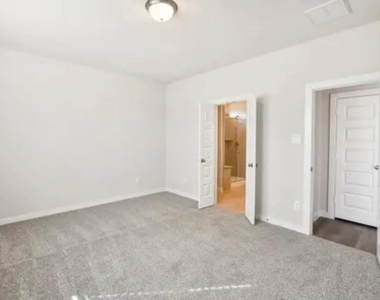 9450 Herons Preserve - Photo Thumbnail 17