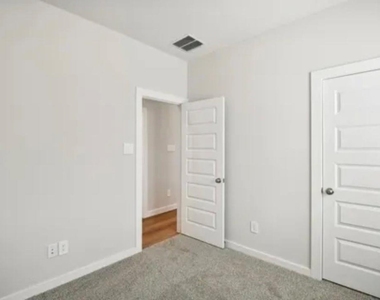 9450 Herons Preserve - Photo Thumbnail 32