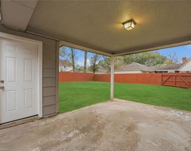 7815 12th Fairway Lane - Photo Thumbnail 30