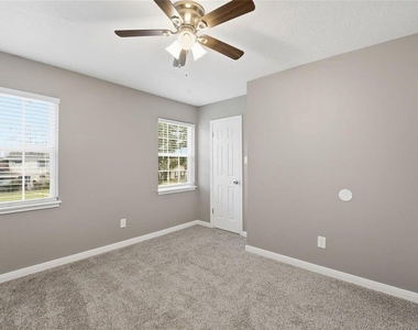 7815 12th Fairway Lane - Photo Thumbnail 24