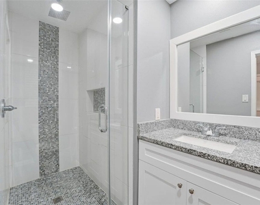 7815 12th Fairway Lane - Photo Thumbnail 13