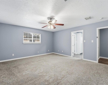 7815 12th Fairway Lane - Photo Thumbnail 19