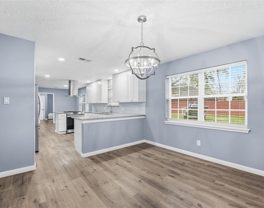 7815 12th Fairway Lane - Photo Thumbnail 11