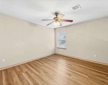 2201 Jefferson Crossing Drive - Photo Thumbnail 11