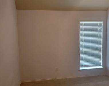 21702 Masonwood Lane - Photo Thumbnail 9