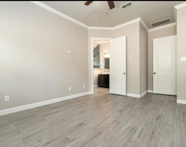 9615 Spring Court - Photo Thumbnail 8