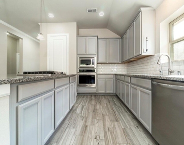 9615 Spring Court - Photo Thumbnail 5
