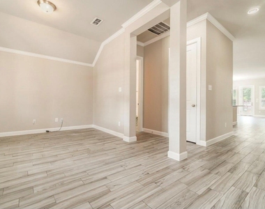 9615 Spring Court - Photo Thumbnail 7