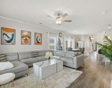 1734 Cayden Oak Lane - Photo Thumbnail 5