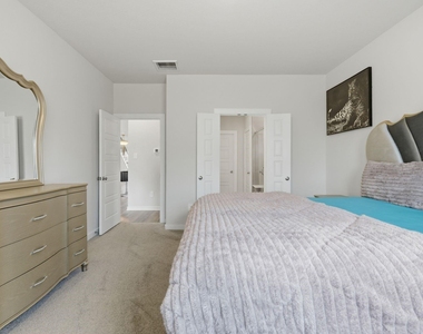 1734 Cayden Oak Lane - Photo Thumbnail 11