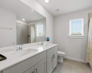 1734 Cayden Oak Lane - Photo Thumbnail 16