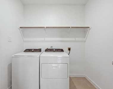 1734 Cayden Oak Lane - Photo Thumbnail 19