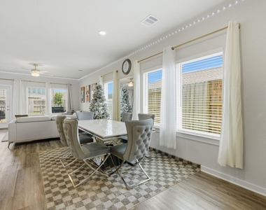 1734 Cayden Oak Lane - Photo Thumbnail 7