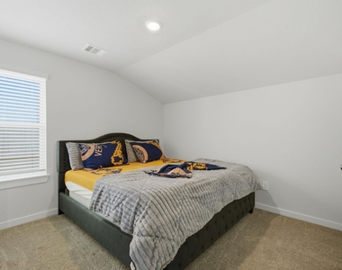 1734 Cayden Oak Lane - Photo Thumbnail 17
