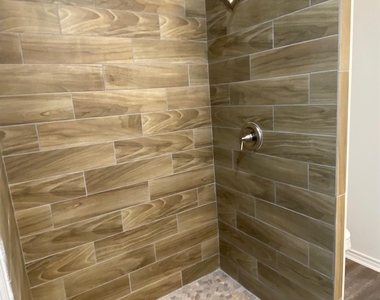 24029 Wildwood - Photo Thumbnail 12