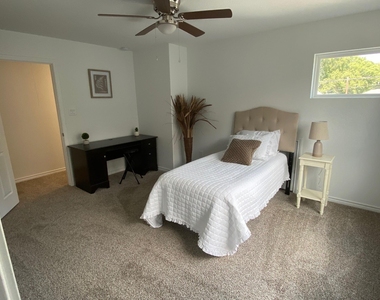 24029 Wildwood - Photo Thumbnail 17