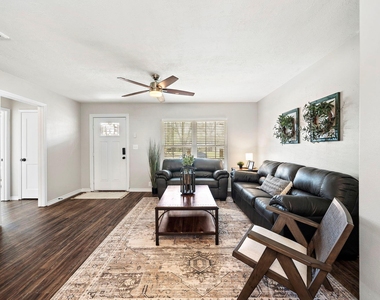 1206 Olive Street - Photo Thumbnail 3